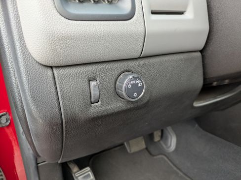 Used 2021 Chevrolet Colorado W/T w/ WT Convenience Package image 19