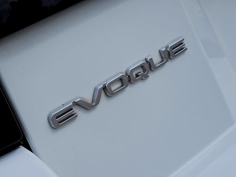 Used 2018 Land Rover Range Rover Evoque SE AWD/4WD image 33