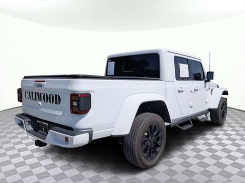 Used 2022 Jeep Gladiator Overland AWD/4WD image 4