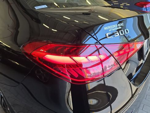 Used 2025 Mercedes-Benz C 300 Sedan image 38