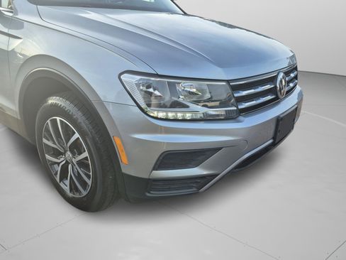 Used 2019 Volkswagen Tiguan SE AWD/4WD image 34