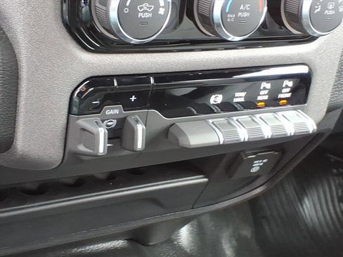 New 2026 RAM 2500 Tradesman w/ Chrome Appearance Group image 25