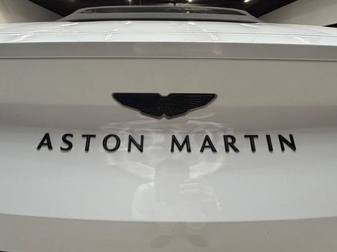 Used 2024 Aston Martin DB12 Convertible RWD image 21