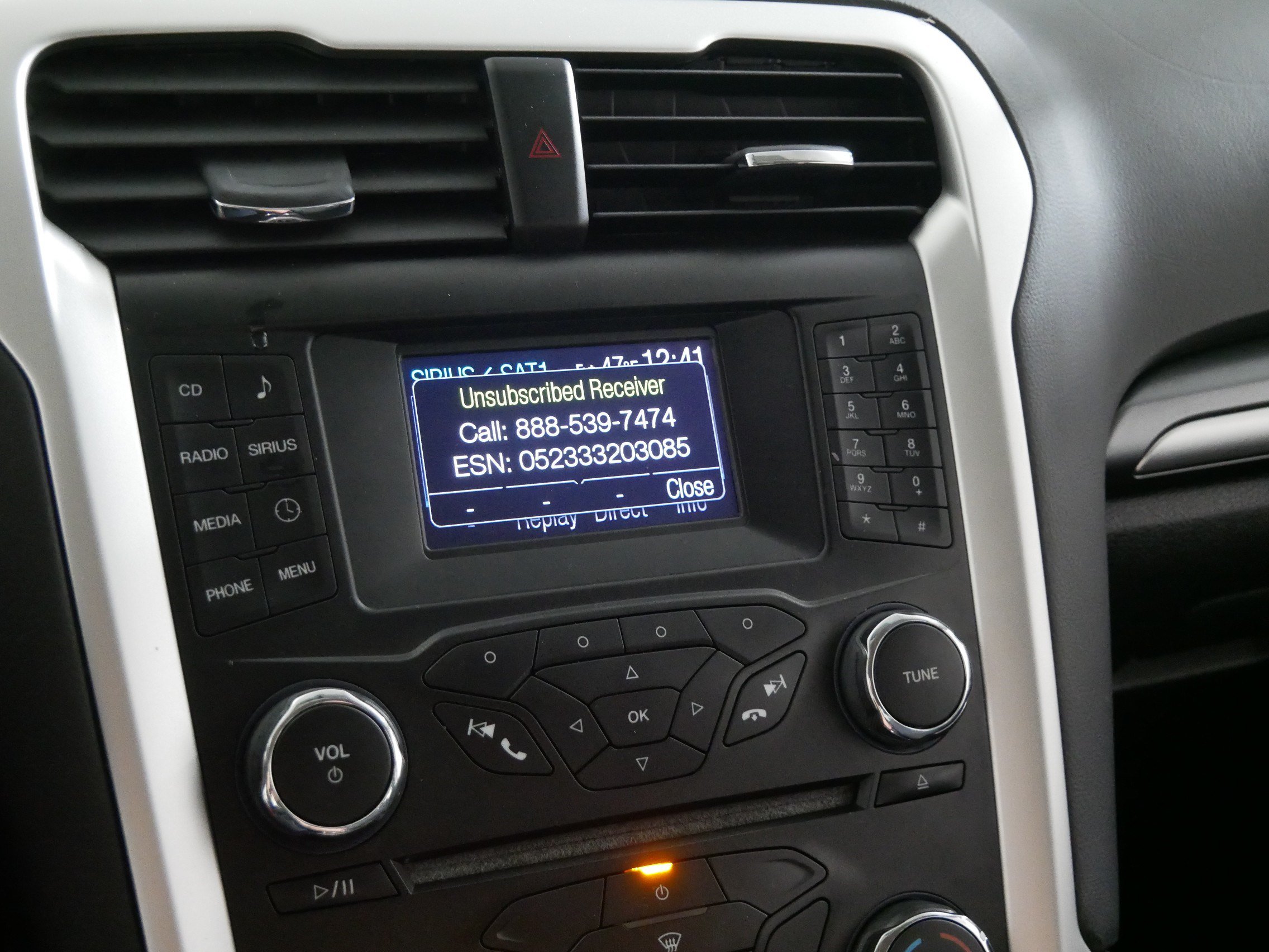 Used 2013 Ford Fusion SE FWD image 22