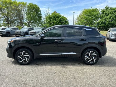 New 2026 Nissan Kicks SV w/ SV Premium Package image 6