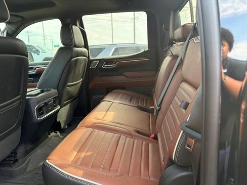 Used 2022 GMC Sierra 1500 Denali Ultimate AWD/4WD image 8