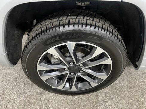 Used 2023 Jeep Grand Cherokee Overland image 21