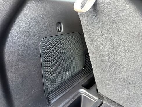 Used 2021 Ford Explorer Limited w/ Hybrid Equipment Group 310A image 13