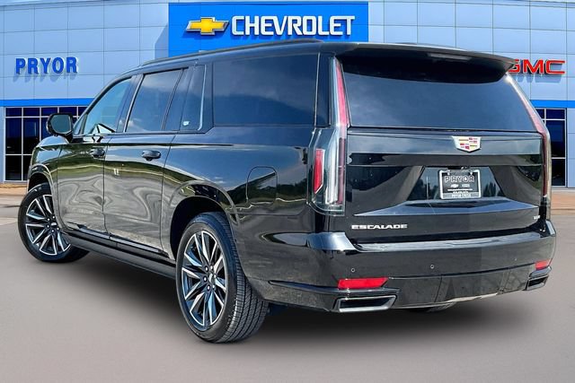 Used 2023 Cadillac Escalade ESV Sport Platinum AWD/4WD image 4