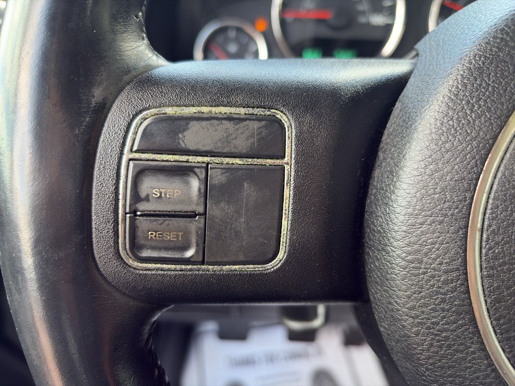 Used 2013 Jeep Wrangler Rubicon AWD/4WD image 22
