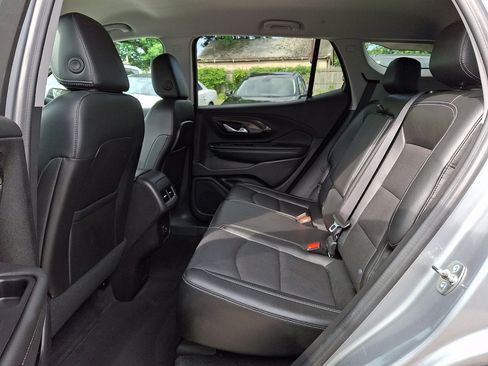 Used 2024 GMC Terrain SLT AWD/4WD image 18