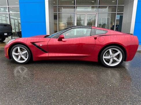 Used 2015 Chevrolet Corvette Stingray Coupe w/ 3LT Preferred Equipment Group image 2