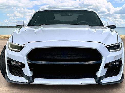 Used 2016 Ford Mustang GT Premium w/ Equipment Group 401A RWD image 2