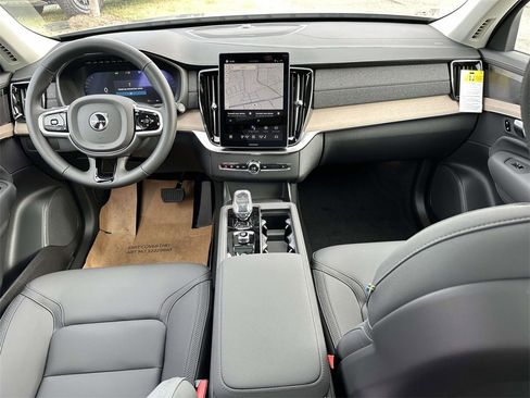 New 2026 Volvo XC90 B6 Plus w/ Protection Package Premier AWD/4WD image 2