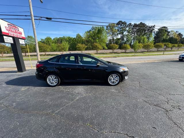 Used 2015 Ford Focus Titanium FWD image 2