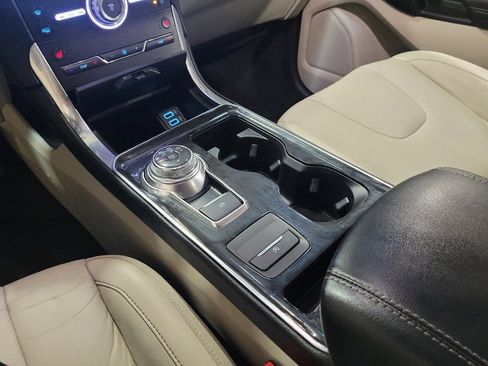 Used 2019 Ford Edge Titanium w/ Cold Weather Package AWD/4WD image 26