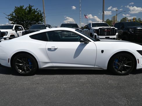 Used 2024 Ford Mustang Dark Horse RWD image 11