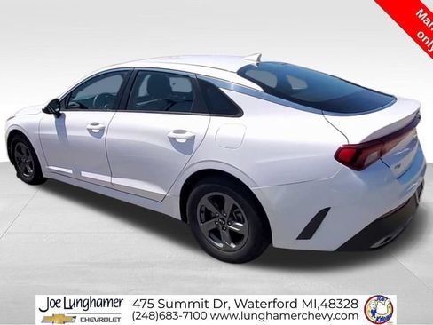 Used 2021 Kia K5 LX FWD image 6