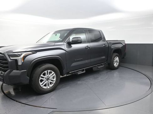 Used 2026 Toyota Tundra SR5 w/ SR5 Premium Package AWD/4WD image 38