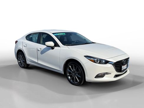 Used 2018 MAZDA MAZDA3 Touring FWD image 7