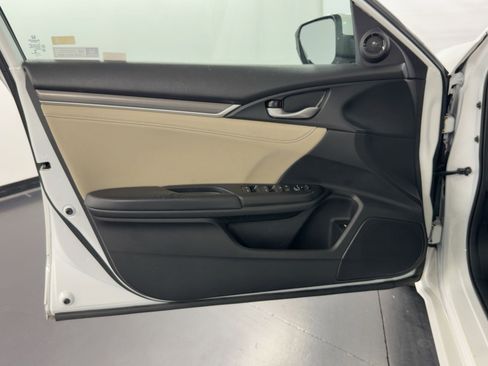 Certified 2021 Honda Civic EX-L image 31
