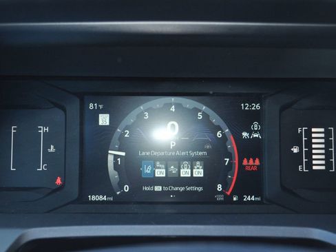 Used 2025 Toyota Tacoma 4x4 Double Cab image 9