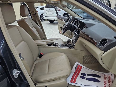 Used 2014 Mercedes-Benz C 250 Sedan w/ Premium 1 Package image 21