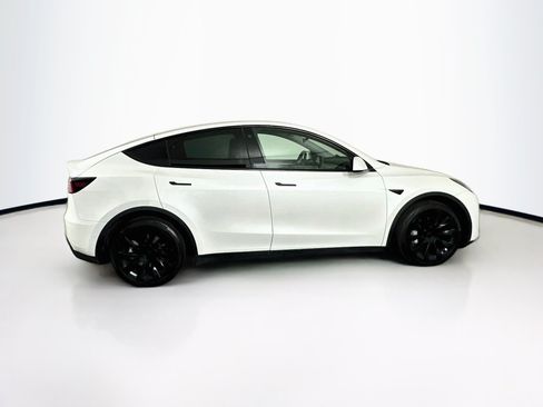 Used 2022 Tesla Model Y Long Range AWD/4WD image 10