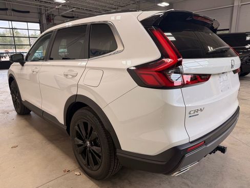 Used 2024 Honda CR-V Sport Touring image 5