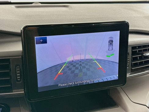 Used 2023 Ford Explorer XLT w/ Equipment Group 202A image 22