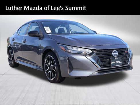 Used 2024 Nissan Sentra SR FWD image 1
