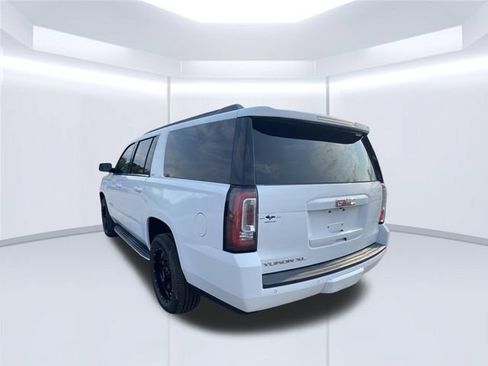 Used 2019 GMC Yukon XL SLT AWD/4WD image 11
