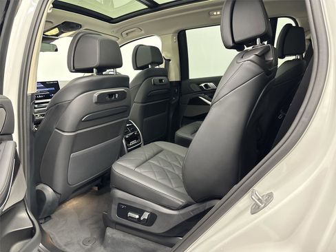 New 2026 BMW X7 xDrive40i w/ Premium Package image 29