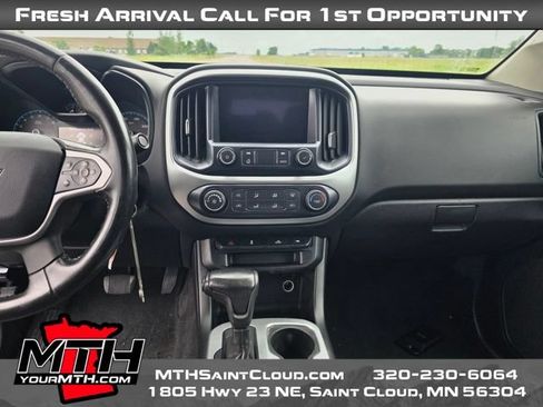 Used 2019 Chevrolet Colorado LT AWD/4WD image 12