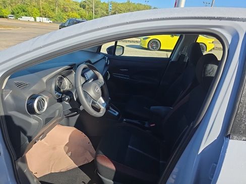 New 2025 Nissan Versa SR image 15