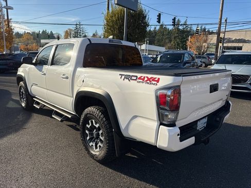 Used 2022 Toyota Tacoma TRD Off-Road image 5