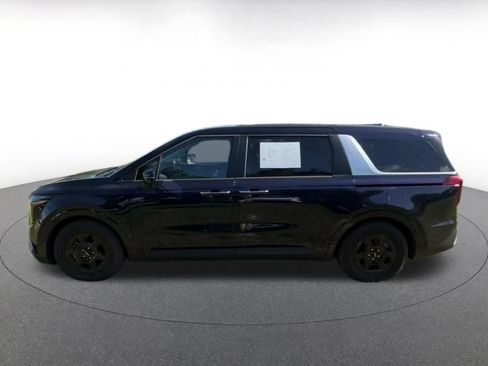 Used 2026 Kia Carnival FWD image 9