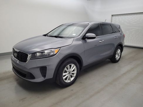Used 2020 Kia Sorento LX FWD image 2