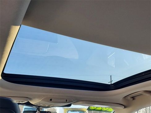 Certified 2023 Lincoln Nautilus Reserve image 25