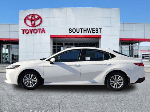 New 2026 Toyota Camry LE image 3