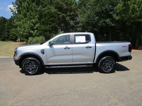 Used 2024 Ford Ranger XLT w/ FX4 Off-Road Package image 2
