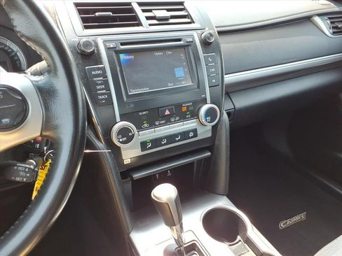 Used 2013 Toyota Camry SE FWD image 26