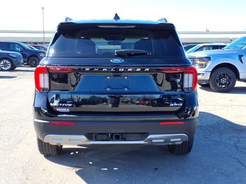Used 2025 Ford Explorer Active w/ Active Comfort Package AWD/4WD image 4