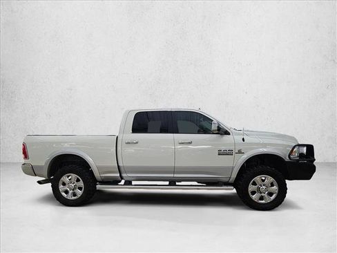 Used 2017 RAM 2500 Laramie w/ Convenience Group AWD/4WD image 4