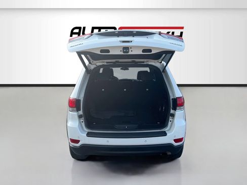 Used 2021 Jeep Grand Cherokee Laredo X AWD/4WD image 26