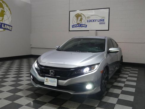 Used 2019 Honda Civic Sport image 4