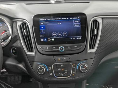 Used 2023 Chevrolet Malibu LS image 27