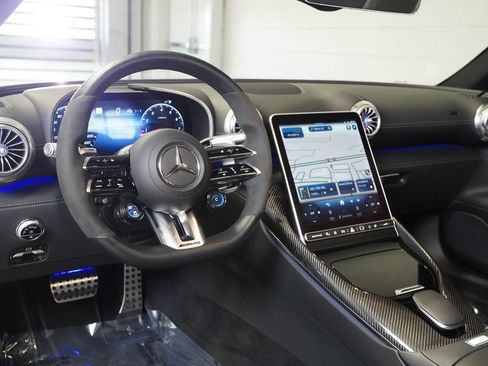 Certified 2022 Mercedes-Benz SL 63 AMG 4MATIC image 17