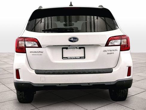 Used 2017 Subaru Outback 3.6R Touring AWD/4WD image 5
