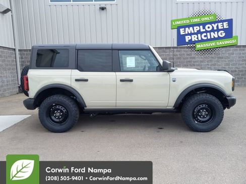 New 2026 Ford Bronco Big Bend w/ Black Diamond Package AWD/4WD image 2